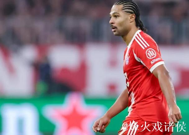 记者：拜仁与格纳布里商谈续约事宜