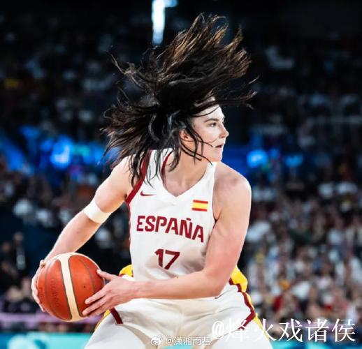 斯图尔特26+7美国女篮力克比利时 梅斯曼24分