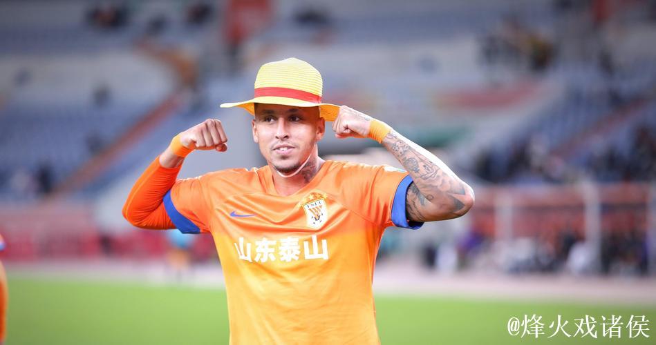 备战2030 国足如何换血年轻化?克雷桑有归化可能 备战2030 国足如何换血年轻化?克雷桑有归化可能